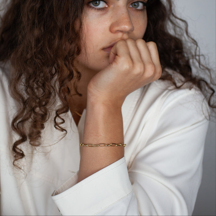 Chunky gold chain bracelet delicate chain style jewellery