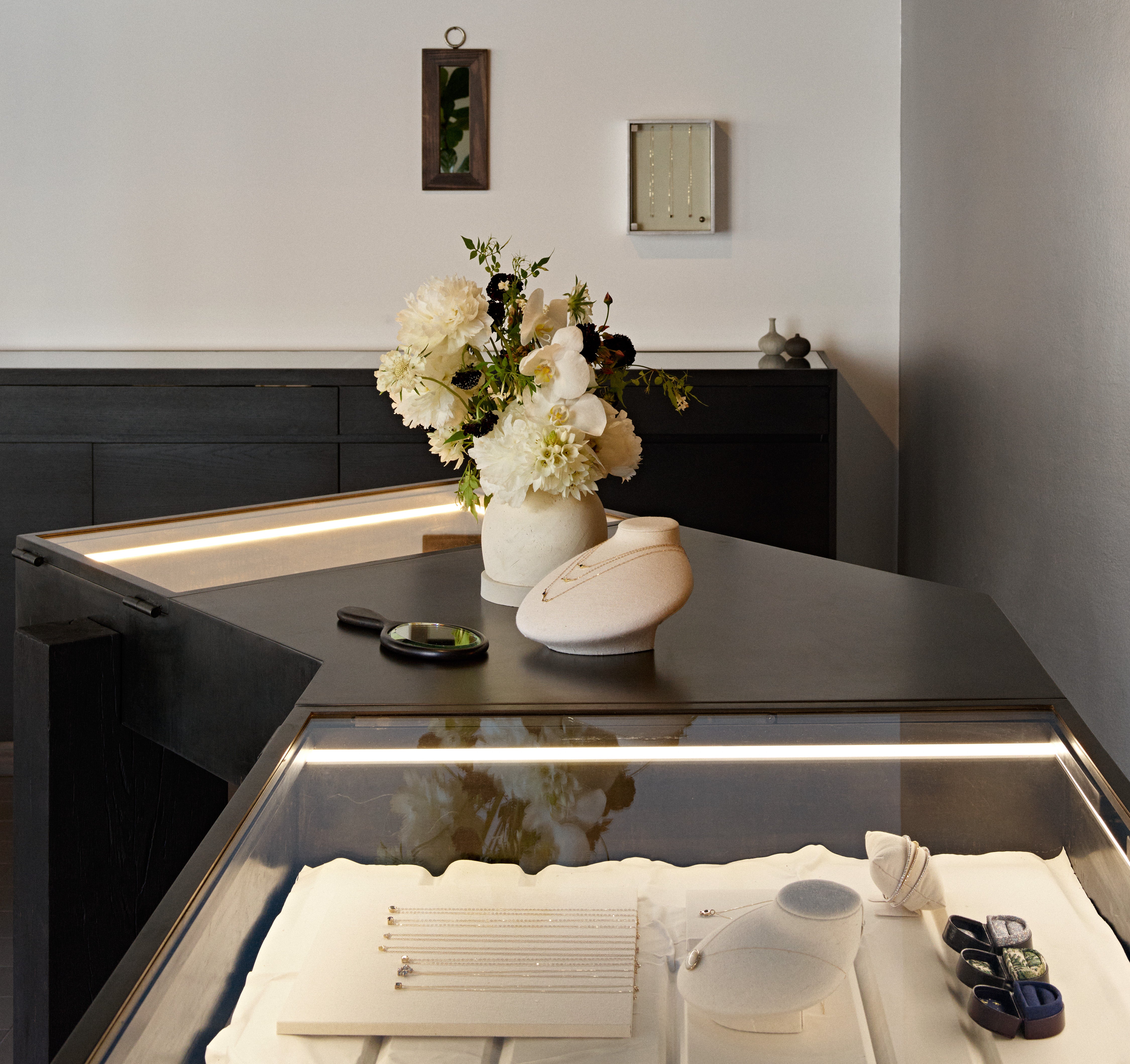 London Designer Fine Jewellery Bespoke Engagement Ring Showroom