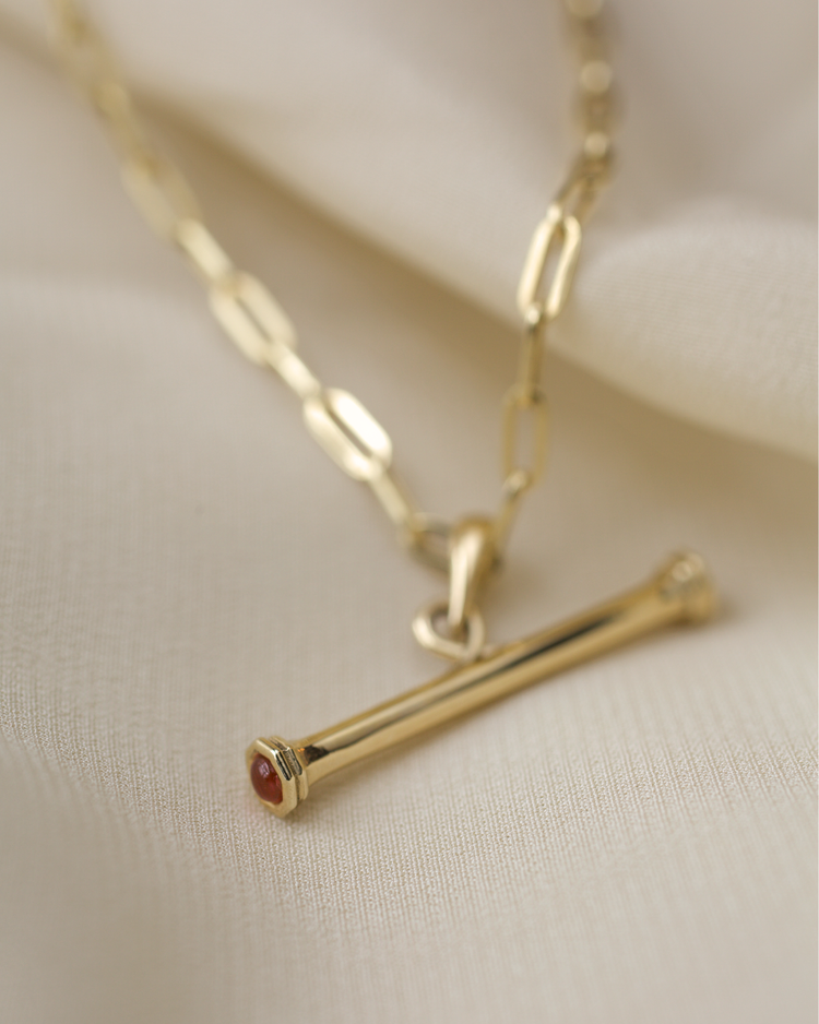 Customisable T-bar pendant
