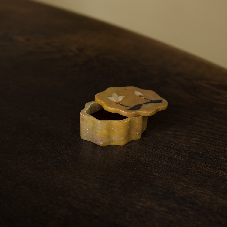 Scalloped Marble Box