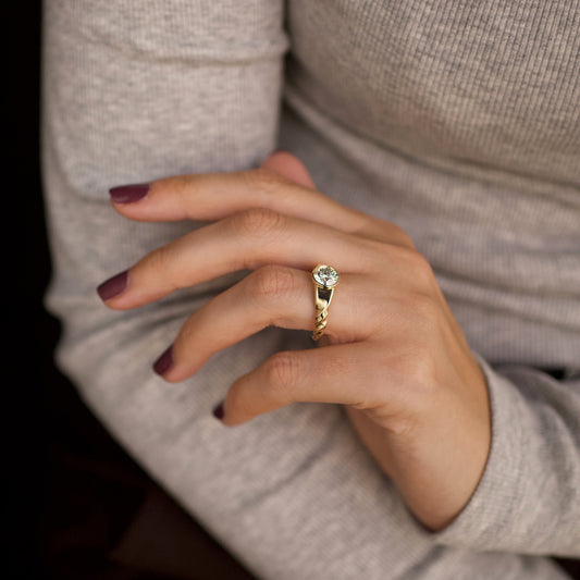 Diamond Twist Signet Ring