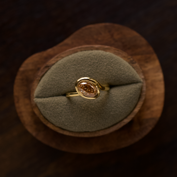 Oval Lino Ring