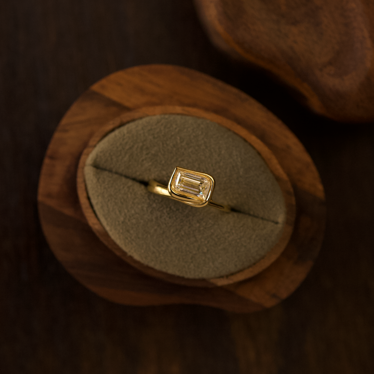 Flame Cut Lino Ring
