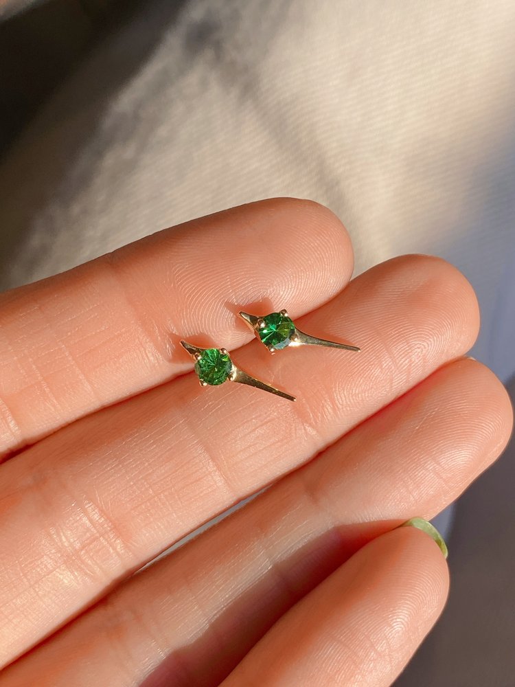 Lyra Stud Earrings - Tsavorite