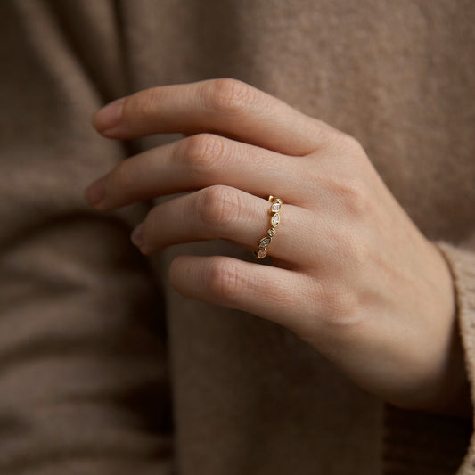 Laurel Ring